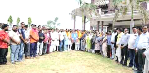 ਸਫਾਈ ਕਰਮਚਾਰੀ ਯੂਨੀਅਨ ਵਲੋਂ ਡਾਕਟਰ ਰਾਜ ਕੁਮਾਰ ਚੱਬੇਵਾਲ ਨੂੰ ਕੀਤਾ ਸਨਮਾਨਿਤ